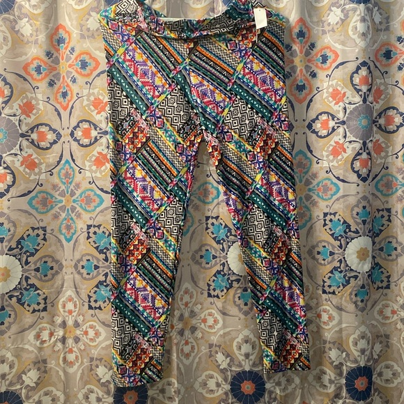 Derek Heart Pants - Derek Heart multi colored patterned leggings